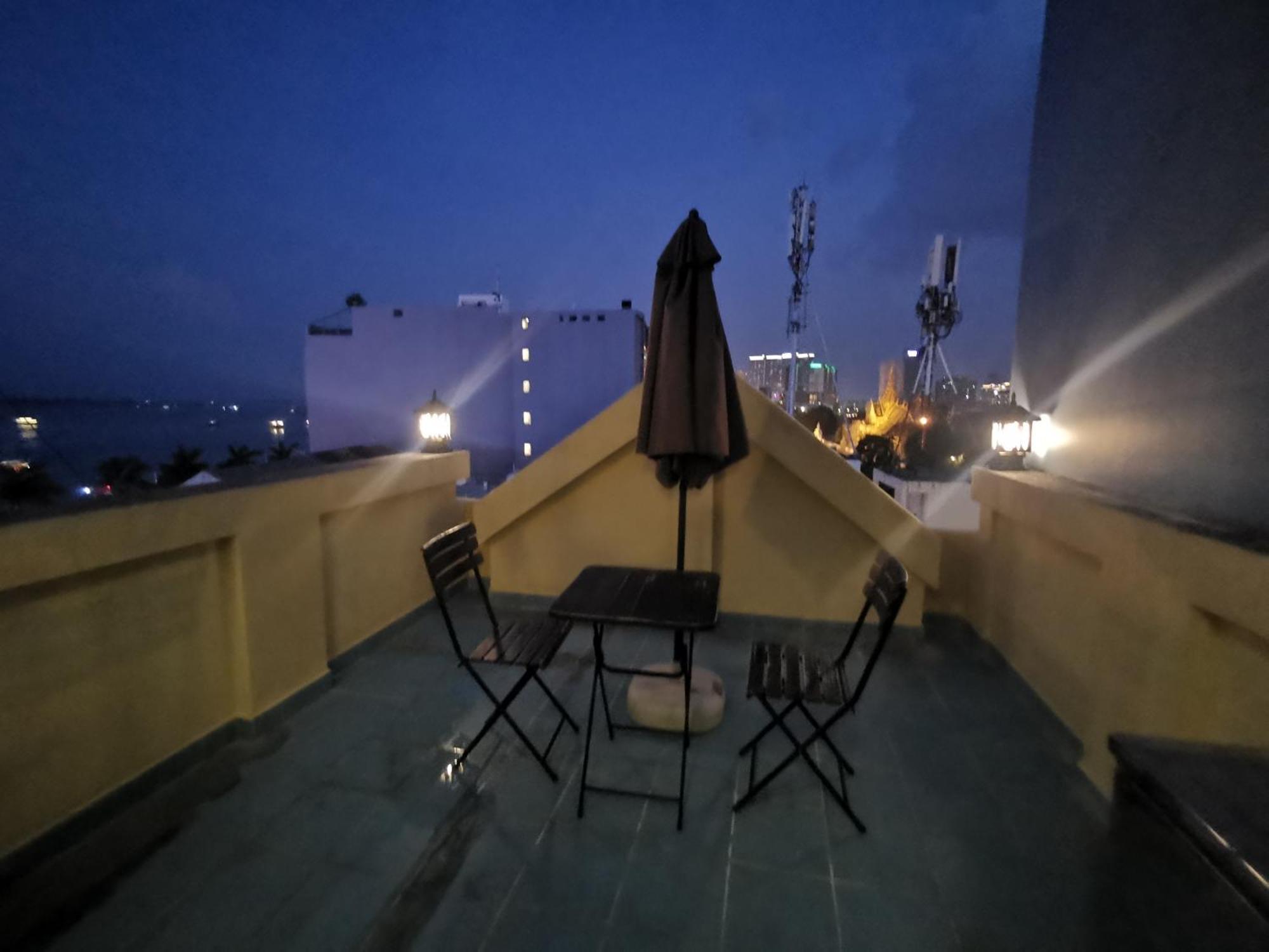 Sovanphum Riverside Phnom Penh Zimmer foto